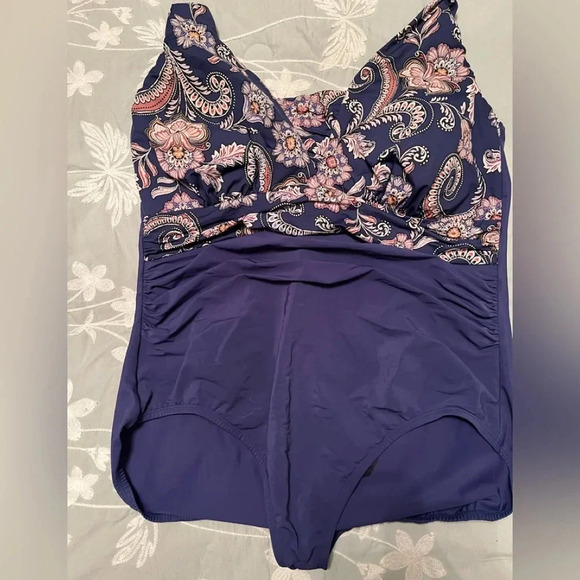 Lands End Swimsuit - Picture 1 of 5